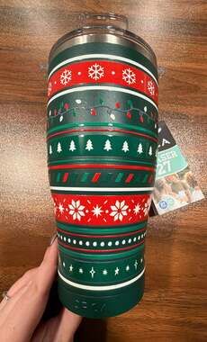 Orca Chaser 27 Size 27 Fl. Ounces Holiday Sweater